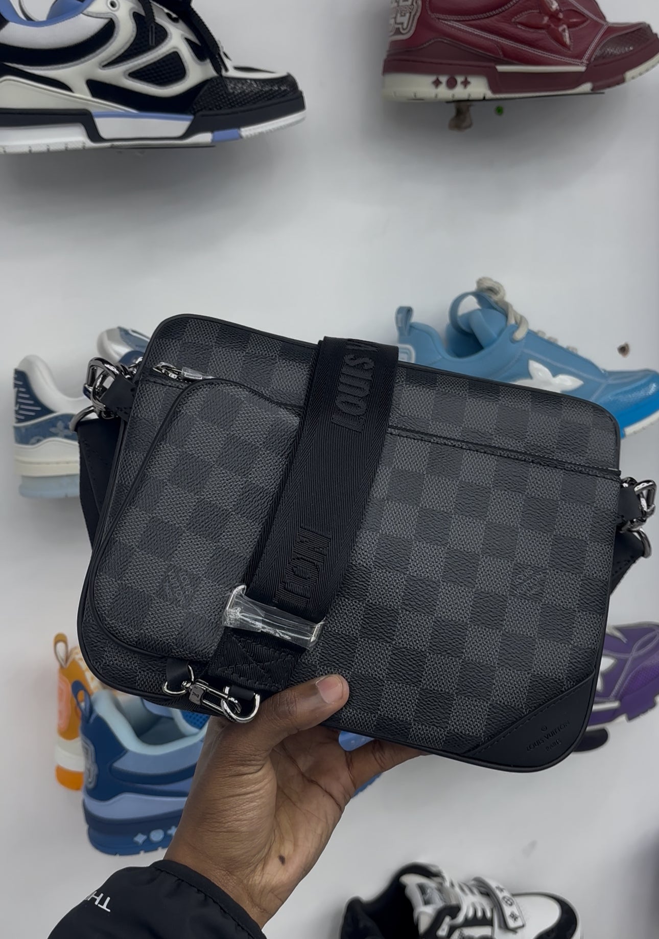 Lv Chequered Trio