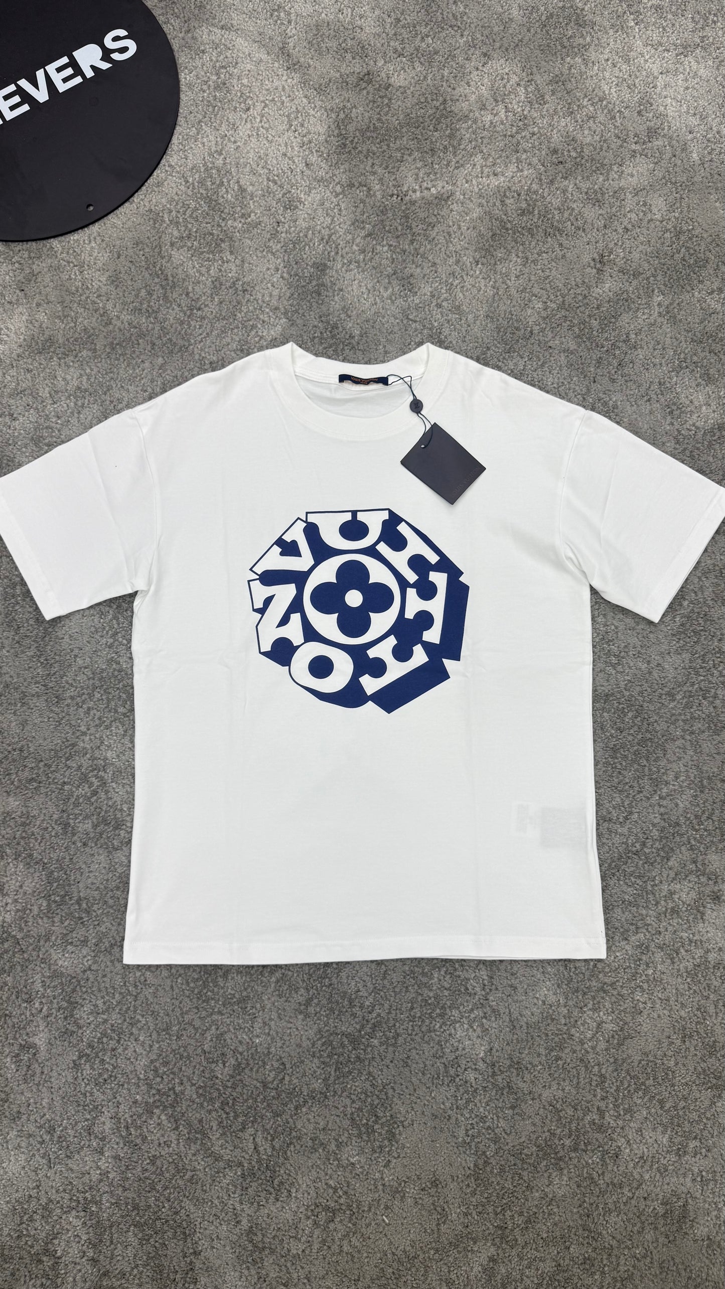 Lv T-shirt