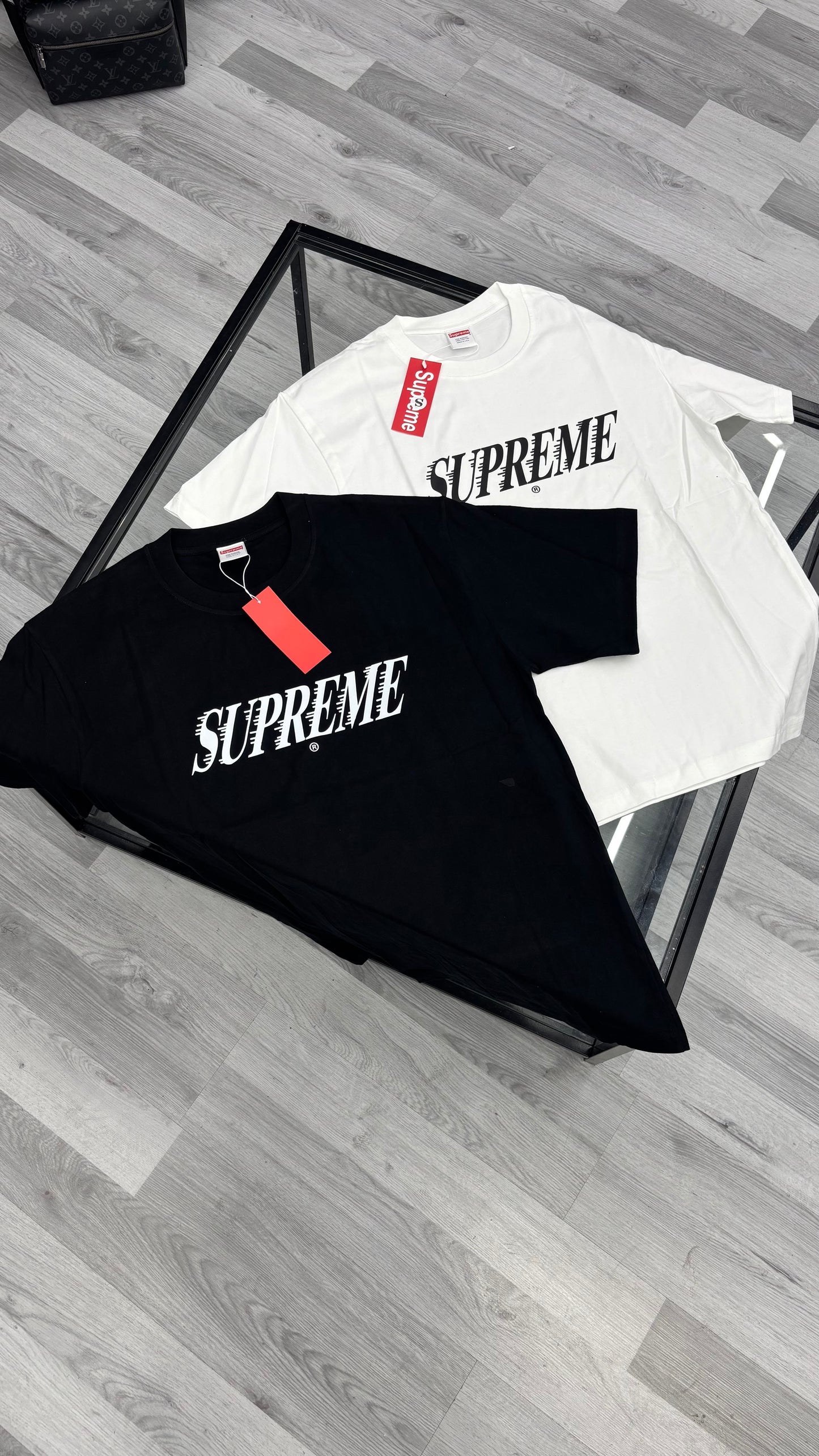Supreme T-shirt Black/White