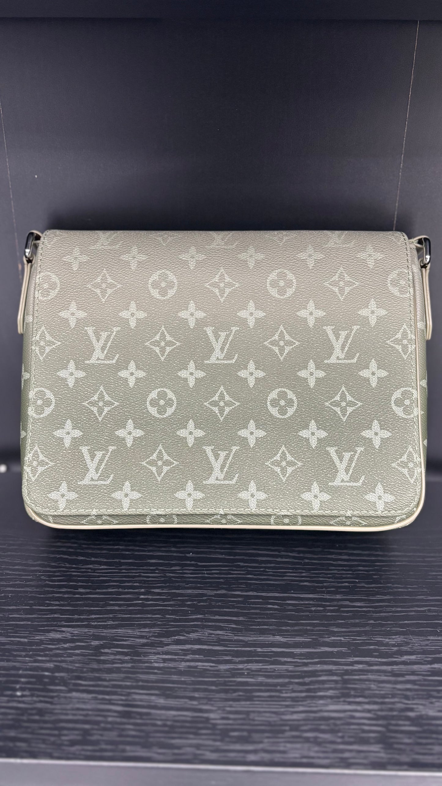 Lv Olive District MM Pouch