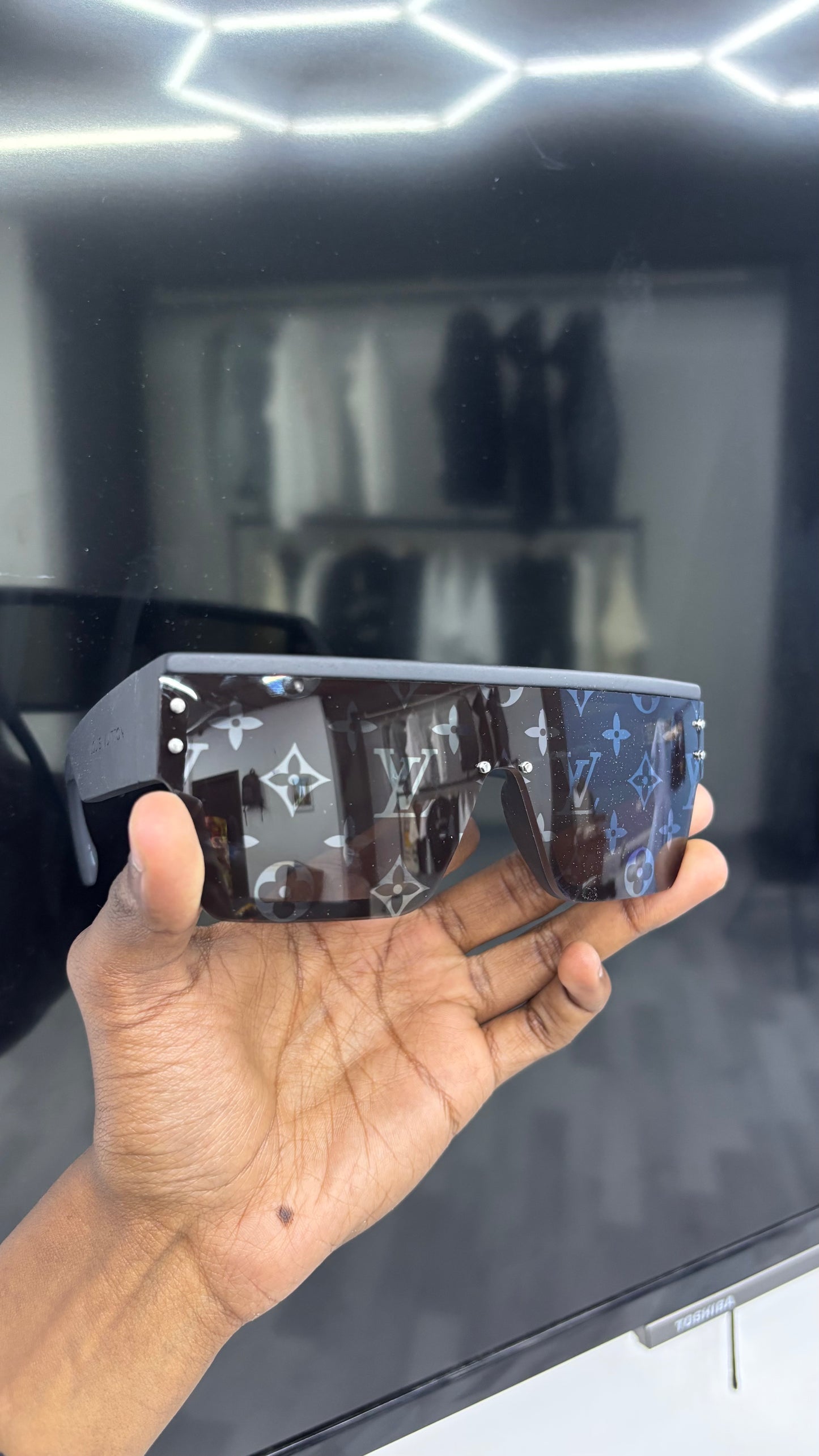 LV Waimea Large Shades