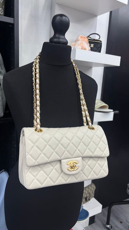 Women’s Chanel Large Bags
