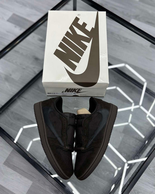 Travis Scott x Jordan 1 Low OG SP 'Velvet Brown' Trainers